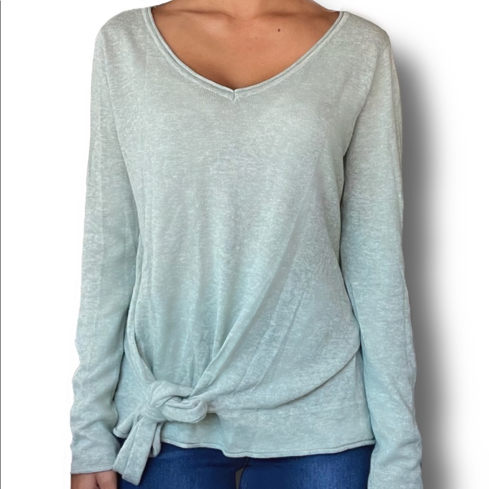 Grey long sleeve Max Edition in a size small